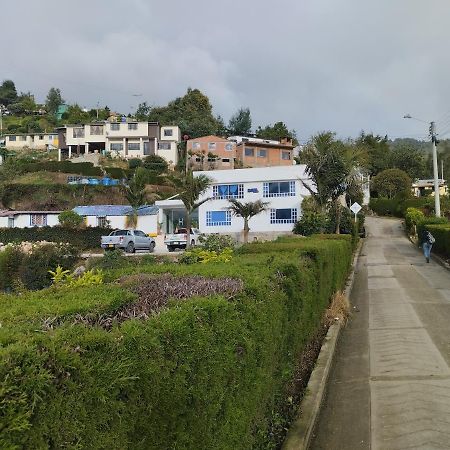 Hotel Colina Los Robles Gachancipa Eksteriør bilde
