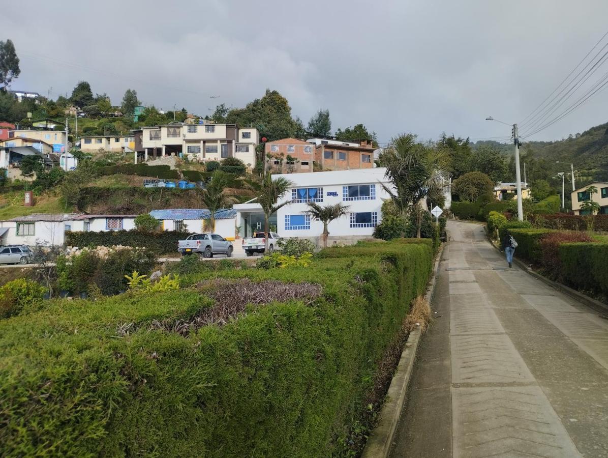 Hotel Colina Los Robles Gachancipa Eksteriør bilde